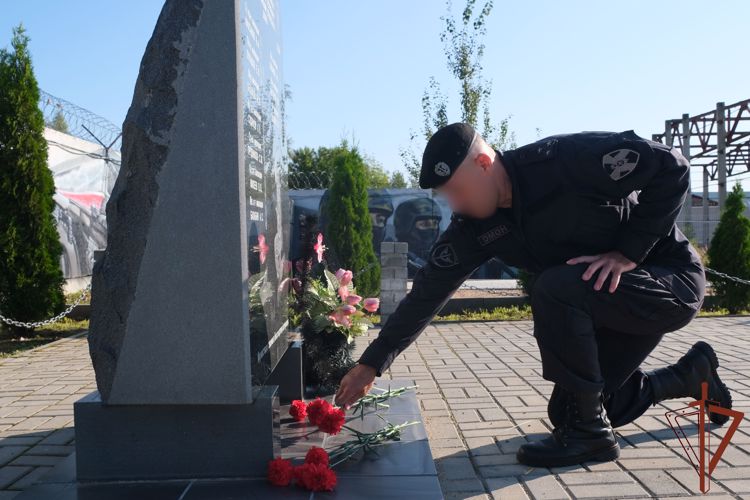  Смоленский ОМОН Росгвардии отметил 31-ю годовщину со дня образования