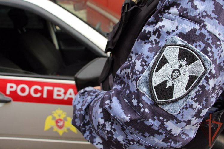 Сотрудники Росгвардии в Подмосковье задержали мужчину, который находился в международном розыске