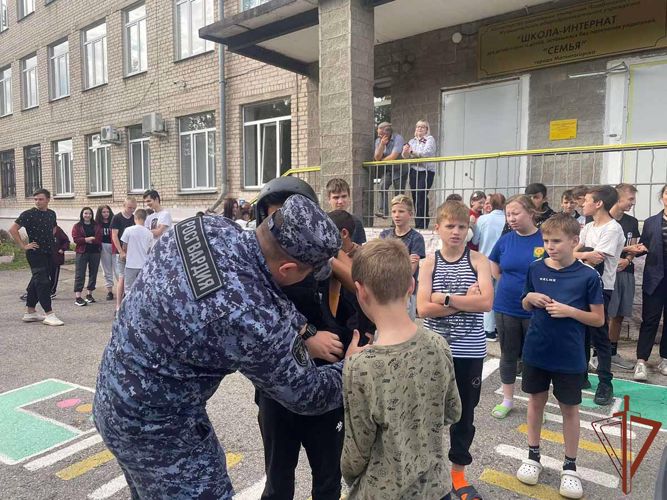 Росгвардейцы провели патриотические мероприятия на Урале