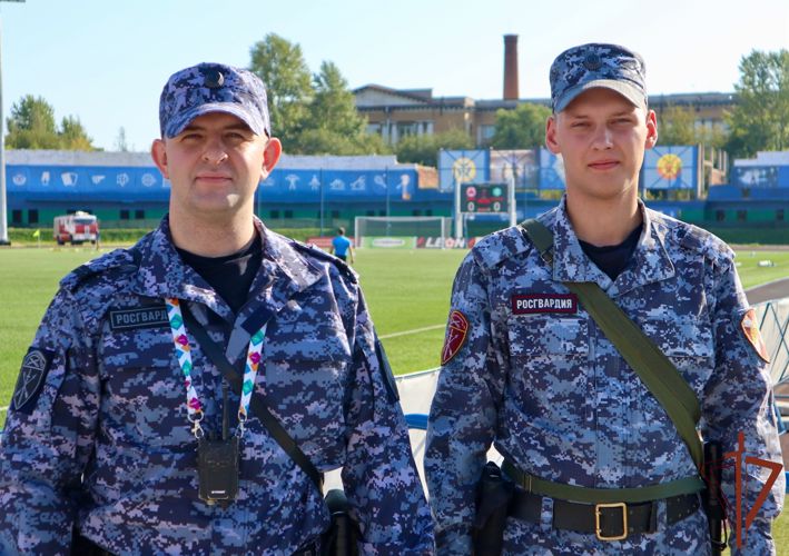 Безопасность футбольных матчей в Санкт-Петербурге обеспечили военнослужащие Росгвардии