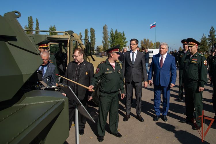 Росгвардия провела в Нижнем Новгороде выставку новейших образцов техники и вооружения