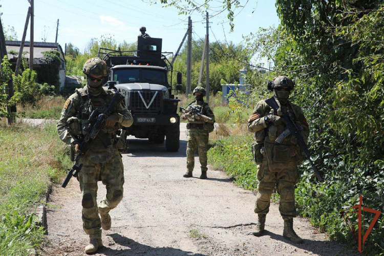 Росгвардейцы в ЛНР обнаружили оставленное убежище украинских националистов 