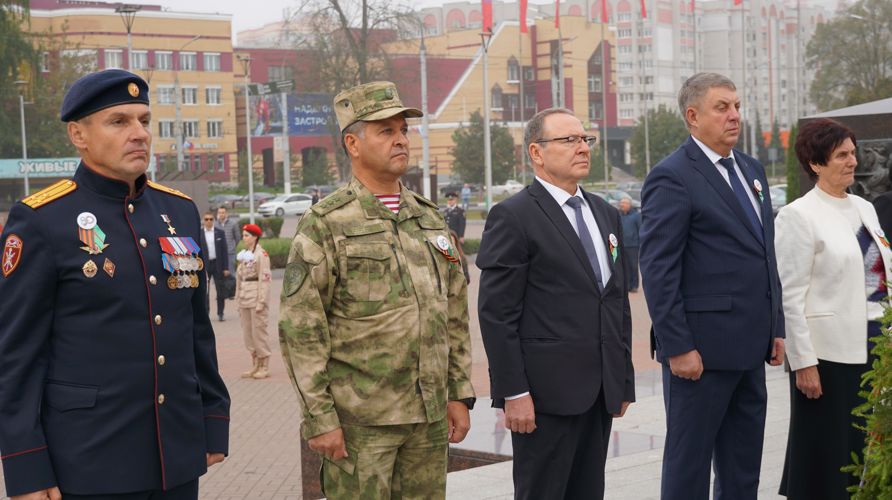 Генерал-полковник Александр Попов принял участие в мероприятиях в честь 80-й годовщины освобождения Брянска от немецко-фашистских захватчиков
