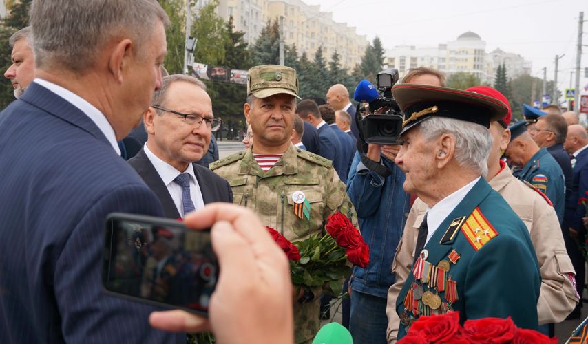 Генерал-полковник Александр Попов принял участие в мероприятиях в честь 80-й годовщины освобождения Брянска от немецко-фашистских захватчиков
