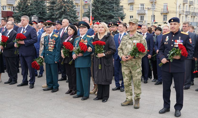 Генерал-полковник Александр Попов принял участие в мероприятиях в честь 80-й годовщины освобождения Брянска от немецко-фашистских захватчиков