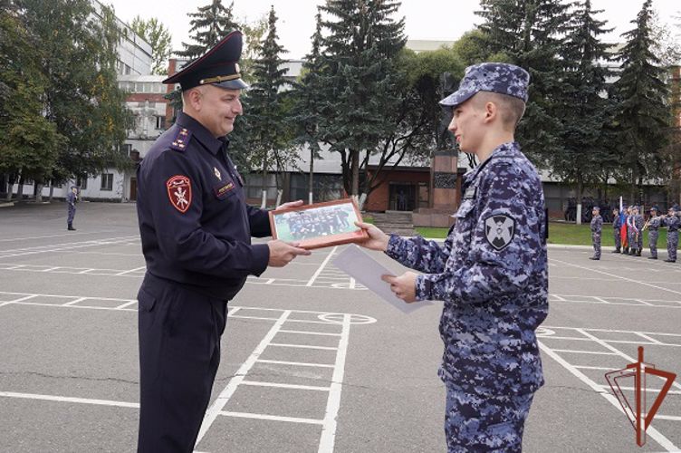Более 200 сотрудников Главного управления Росгвардии по г. Москве завершили профессиональное обучение