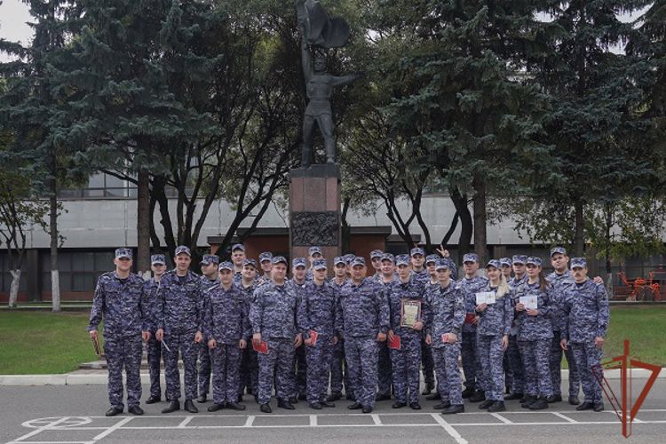 Более 200 сотрудников Главного управления Росгвардии по г. Москве завершили профессиональное обучение