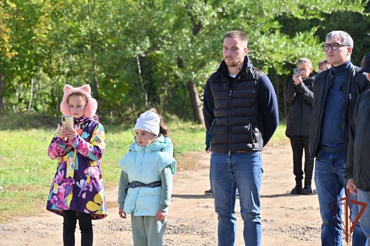 Росгвардейцы заложили капсулу времени на месте будущего сквера «Героев Росгвардии» в Хабаровске