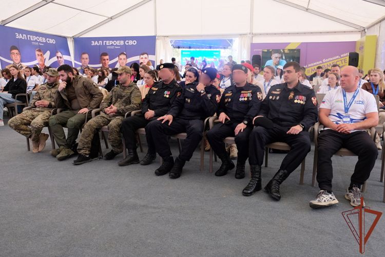  Росгвардейцы приняли участие в открытии Северо-Кавказского молодежного форума «Каспий – 2023»