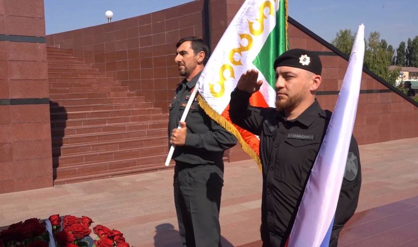 Росгвардейцы Чеченской Республики дали старт автопробегу в честь двух Героев России