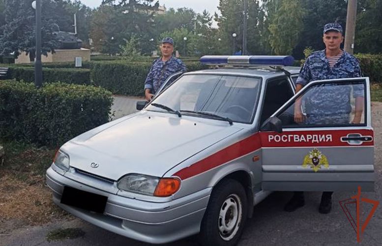 Патруль Росгвардии помог потерявшемуся ребенку вернуться к родителям в Воронежской области