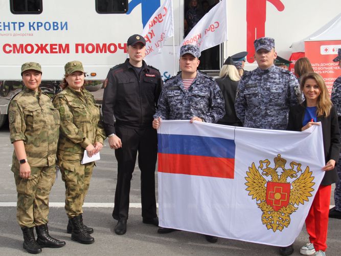 Более 150 росгвардейцев присоединились к донорскому марафону в Сибири
