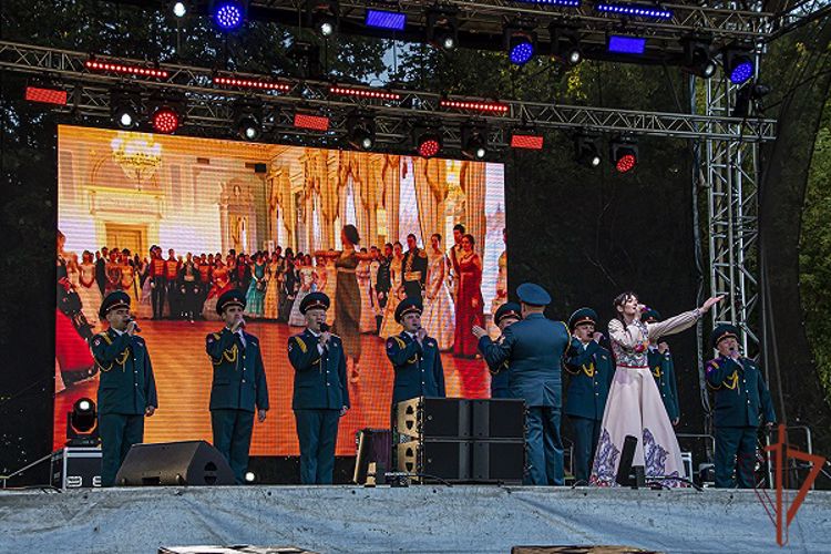 Ансамбль Северо-Западного округа Росгвардии стал участником патриотического фестиваля «Сабуровская крепость»