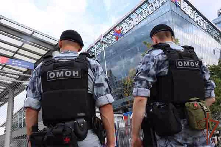 Росгвардейцы обеспечили безопасность на футбольном матче «ЦСКА» - «Сочи» в Москве 