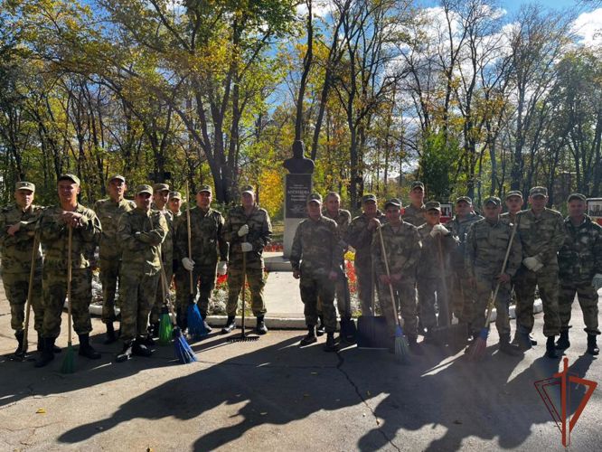Росгвардейцы приняли участие в экологических акциях на Урале