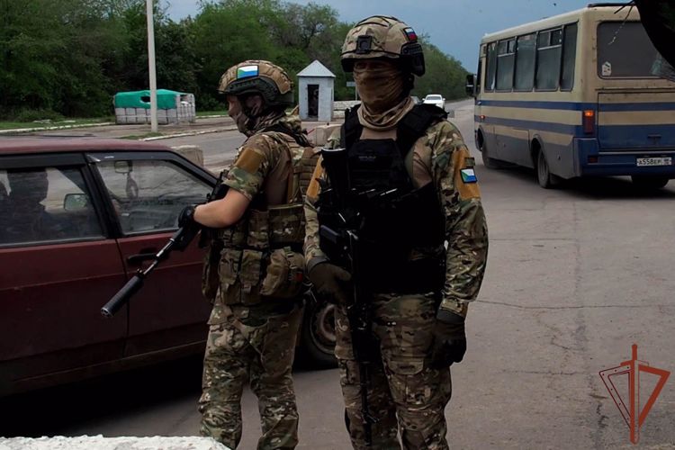 Росгвардейцы в ЛНР задержали наркокурьера с 3 кг наркотиков (ВИДЕО)