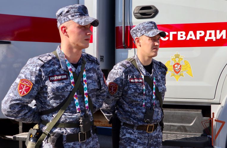  Безопасность футбольных матчей в Санкт-Петербурге обеспечили военнослужащие Росгвардии