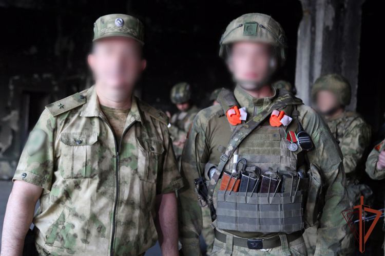 Госнаграды вручили в ДНР росгвардейцам - участникам спецоперации  (видео)
