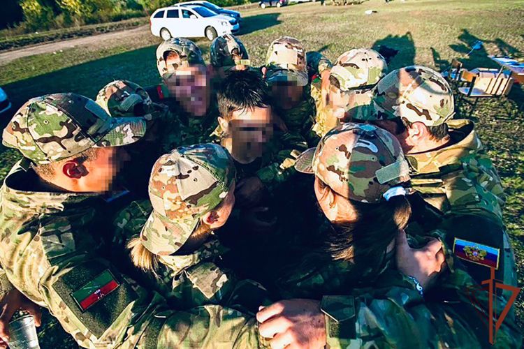 Учащиеся профильного класса Росгвардии из Запорожской области стали финалистами «Зарницы Поволжья - 2023»