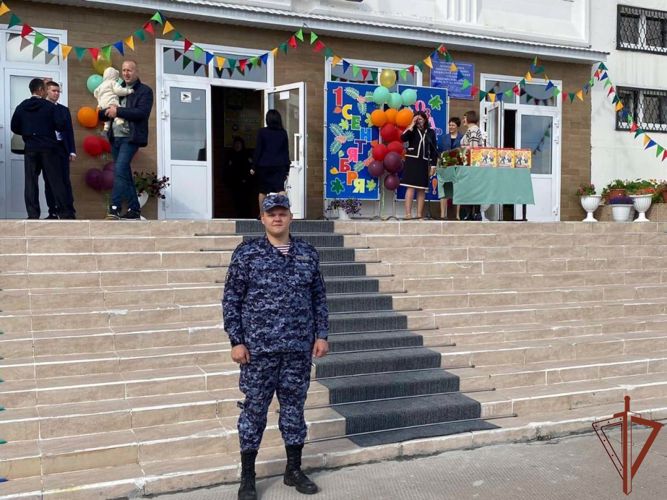 Росгвардия обеспечила безопасность проведения Дня знаний на Урале