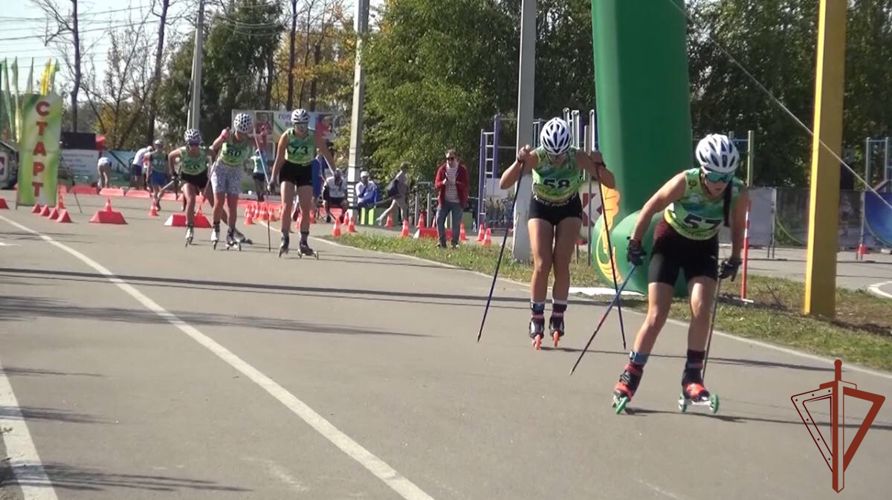 Спортсменка Росгвардии победила на Кубке России по лыжероллерам 