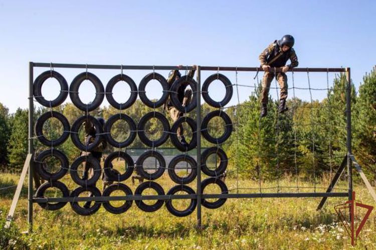 Ветераны Уральского округа Росгвардии провели для школьников и студентов военно-патриотические состязания
