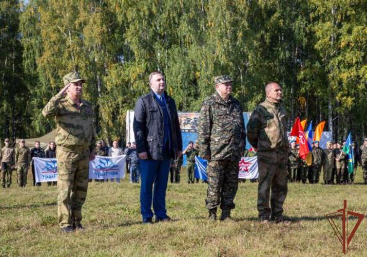 Ветераны Уральского округа Росгвардии провели для школьников и студентов военно-патриотические состязания