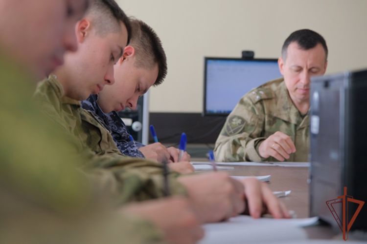 Завершился учебно-методический сбор с офицерами-выпускниками военных вузов в Уральском округе