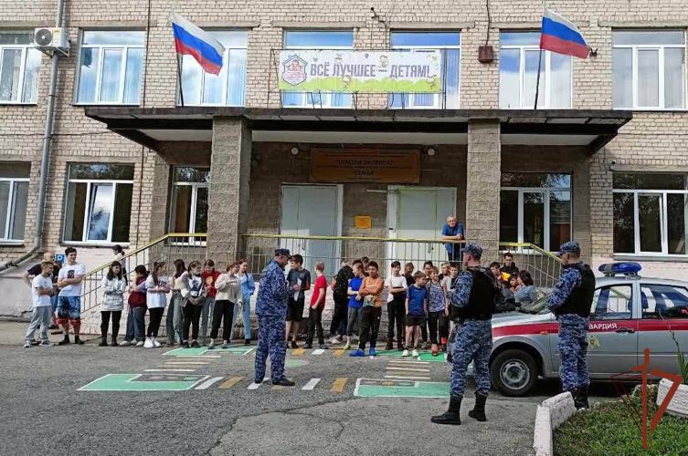 Росгвардейцы провели патриотические мероприятия на Урале