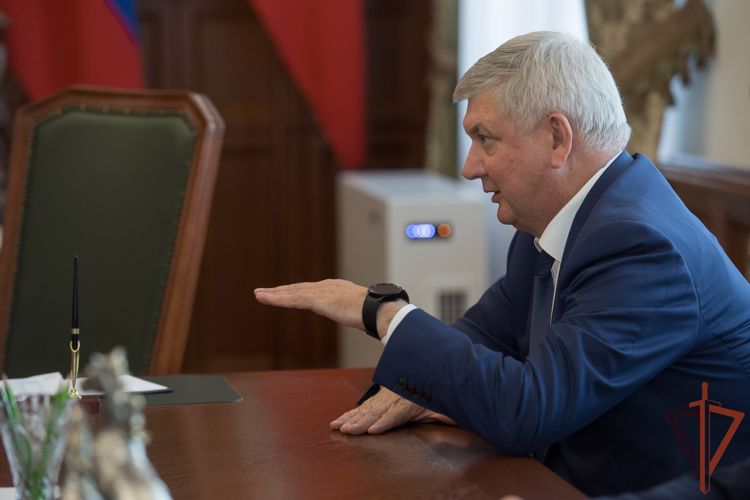 Командующий Центральным округом Росгвардии проинспектировал подразделения ведомства в Воронежской области
