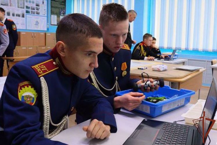 Воспитанники Пермского президентского кадетского училища Росгвардии успешно выступили на фестивале-форуме «Виват, кадет!»