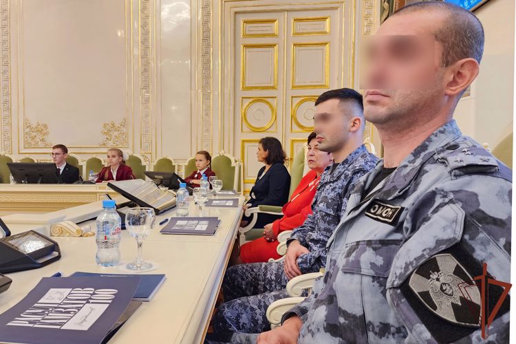 Сотрудники и военнослужащие Росгвардии приняли участие в акции памяти павших воинов  «Дни белых журавлей» в Санкт-Петербурге