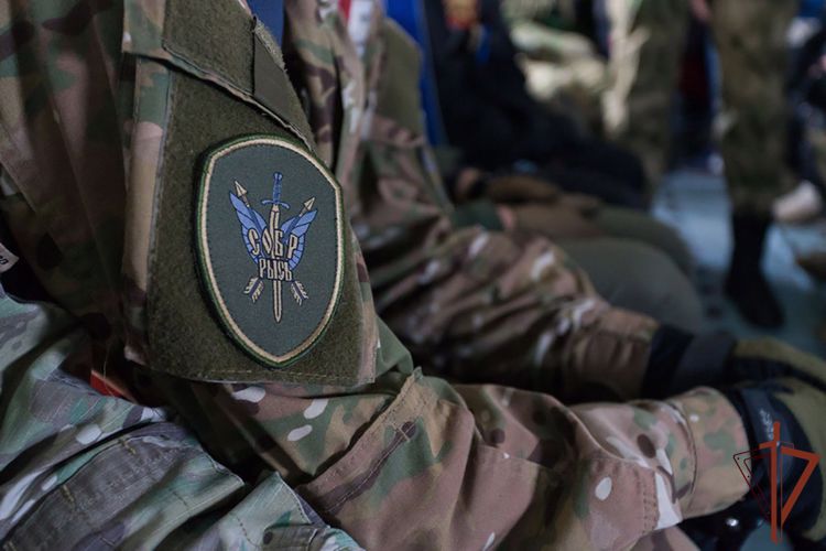 Генерал армии Виктор Золотов поздравил личный состав и ветеранов СОБР с профессиональным праздником