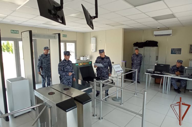 Росгвардейцы обеспечили правопорядок во время проведения международных мероприятий в Сочи и Сириусе
