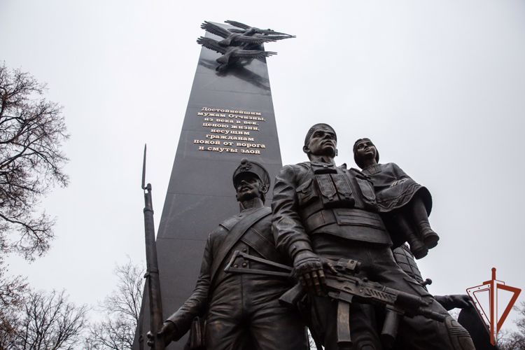 Росгвардейцы Центрального округа прочитали стихи в День белых журавлей (ВИДЕО)