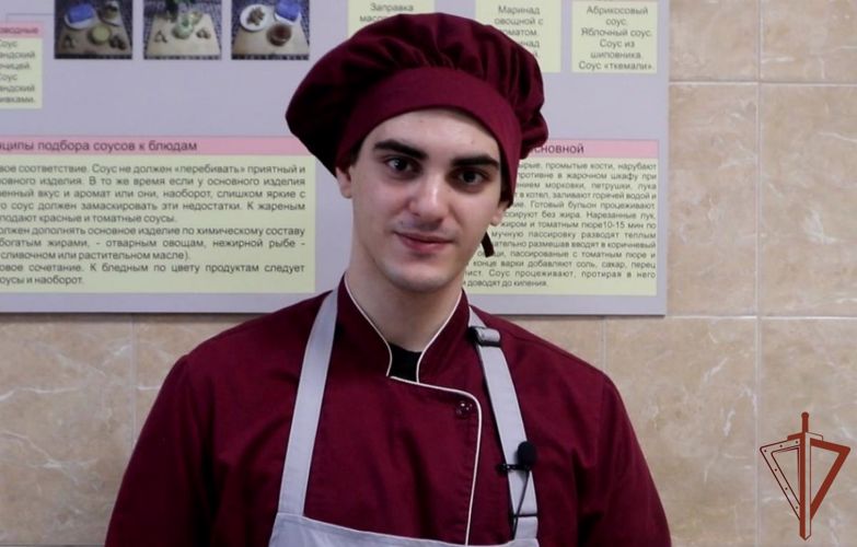 Ко Всероссийской ведомственной акции «Кухни народов России» присоединились росгвардейцы на Урале (видео)