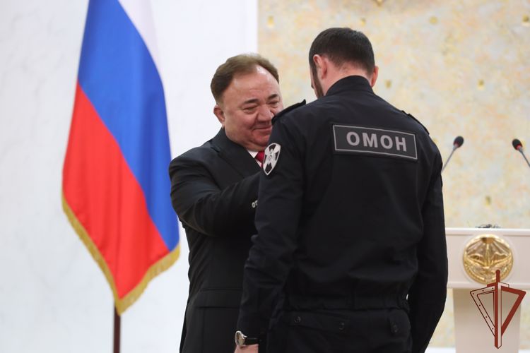 Росгвардейцам вручили государственные награды в Ингушетии