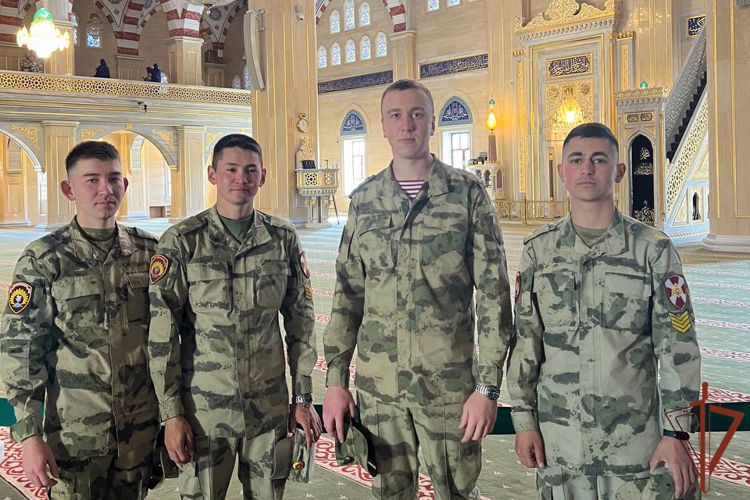 Курсанты саратовского военного института Росгвардии прошли стажировку в Чеченской Республике