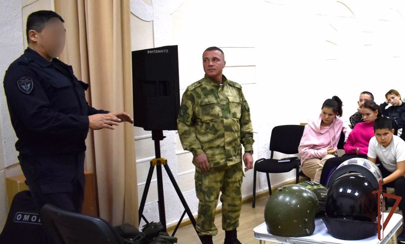 Познавательные мероприятия для подшефных школьников провела Росгвардия на Урале 
