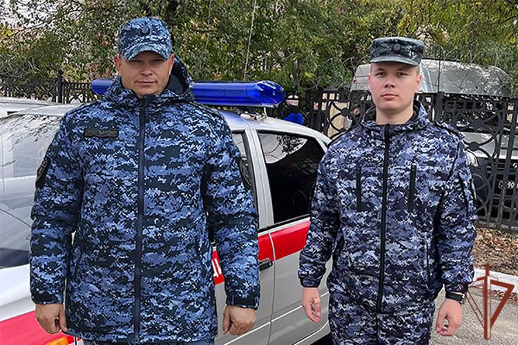  Росгвардейцы помогли экстренно доставить жительницу Ставрополя в медицинское учреждение 