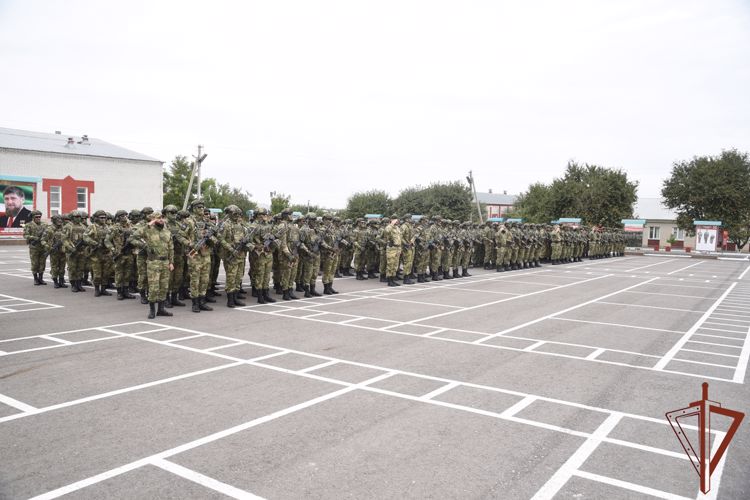Боевое знамя нового образца вручено гудермесскому полку Росгвардии