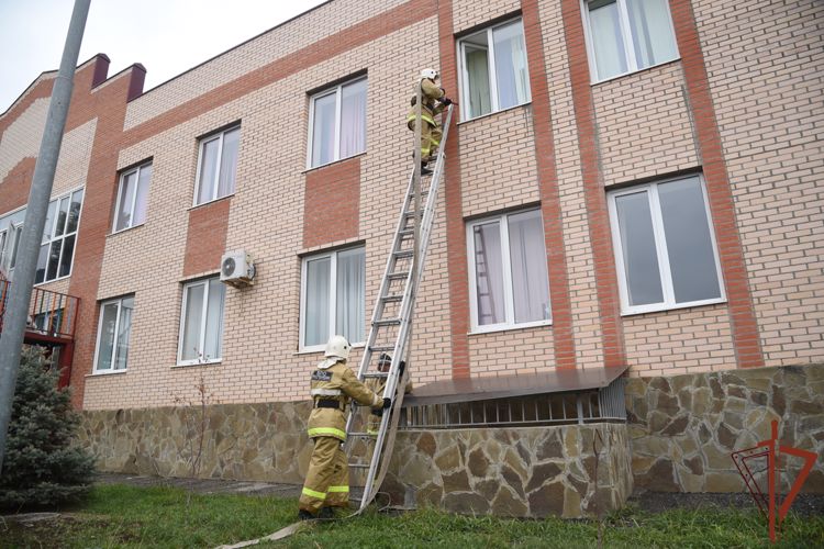 В Грозном прошло совместное пожарно-тактическое учение Росгвардии и МЧС