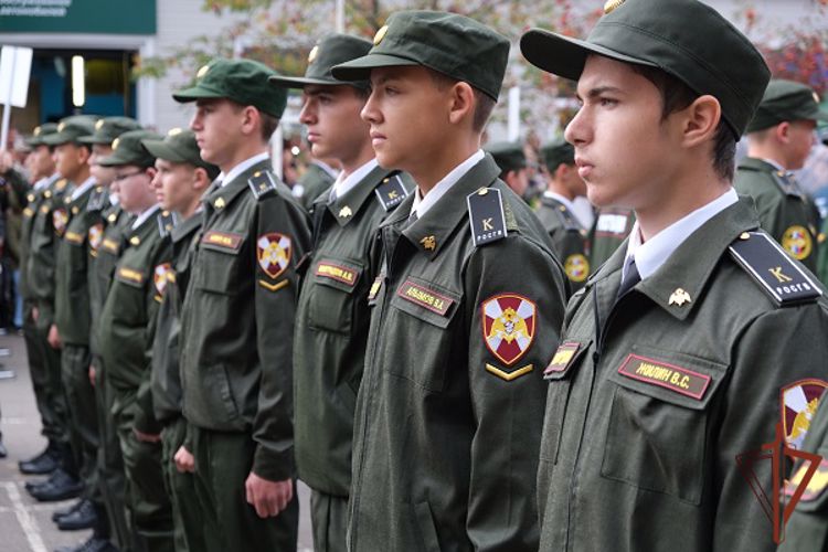 Учащиеся колледжа пополнили ряды воспитанников групп Росгвардии в Курске
