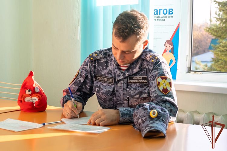 Более 11 литров крови сдали росгвардейцы – участники акции «От сердца к сердцу» в Краснодаре (видео)