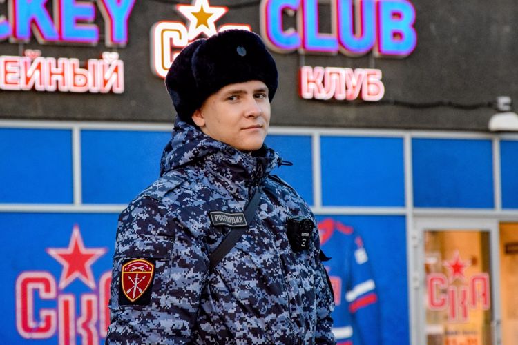 Петербургские росгвардейцы обеспечили безопасность матча КХЛ