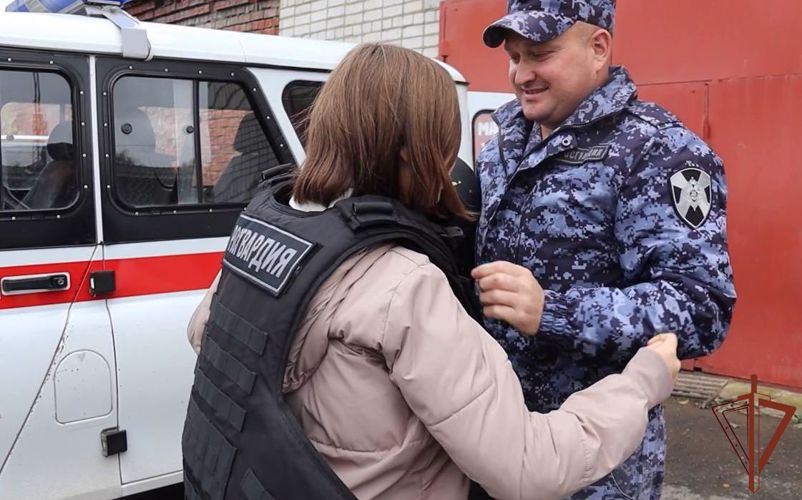 Вместе со своими семьями росгвардейцы на Урале приняли участие в мероприятиях, посвященных Дню отца 