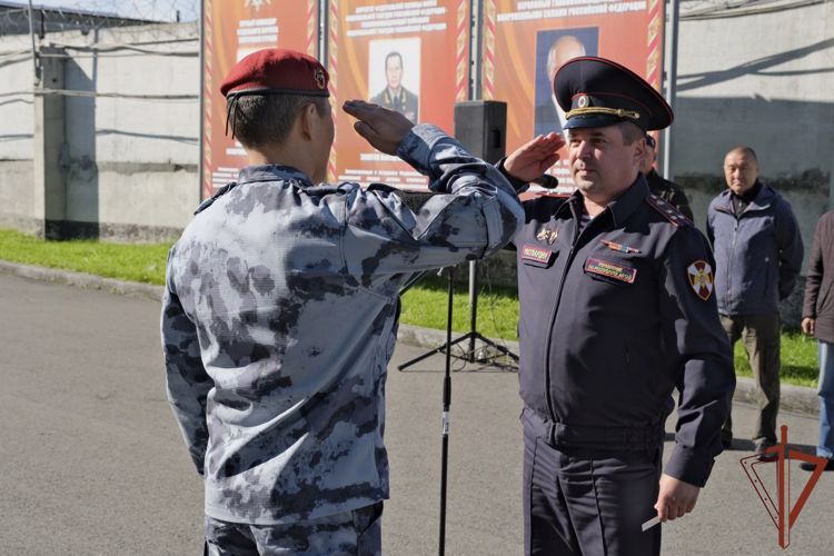 В Сибирском округе Росгвардии состоялись мероприятия, посвященные Дню ОМОН