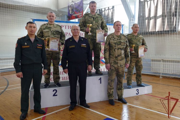 Чемпионат Сибирского округа войск национальной гвардии Российской Федерации по рукопашному бою завершился в Омске