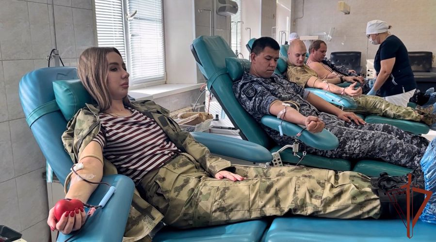 Росгвардейцы из Волгограда поддержали ведомственную акцию «От сердца к сердцу» (видео)