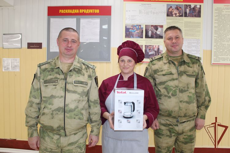 В Центре подготовки личного состава Северо-Западного округа Росгвардии повара отмечают свой профессиональный праздник
